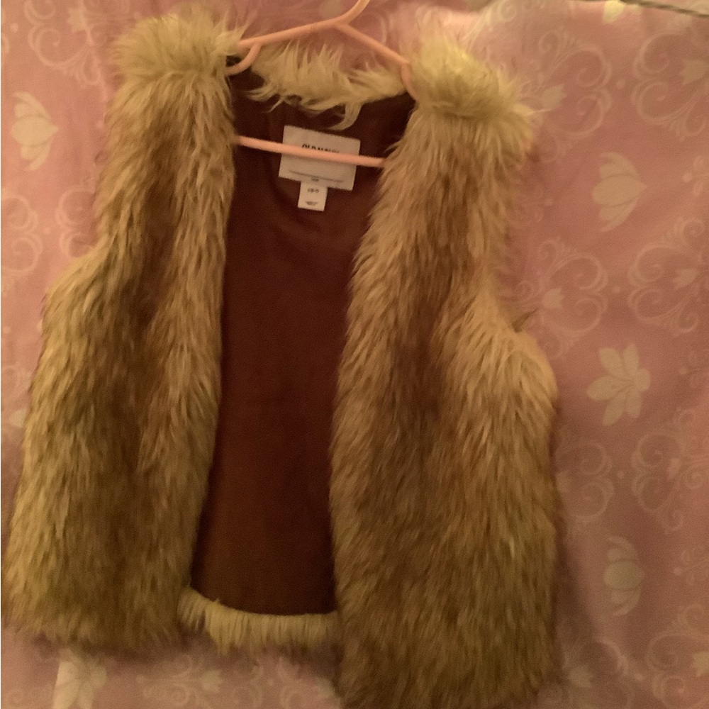 Sleeveless fur vest